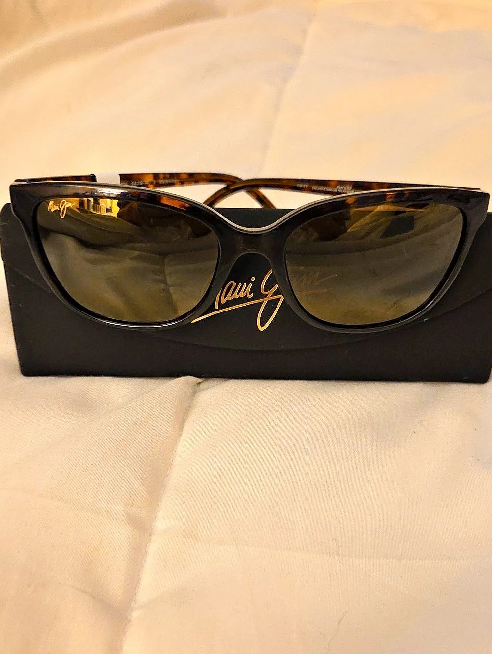 Maui Jim Honi Sunglasses in Brown & Black